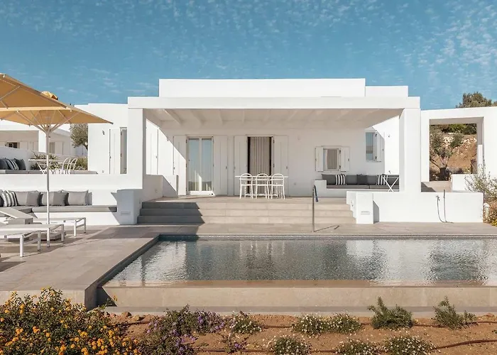 Golden Coast Citron Private Wadingpool Nest