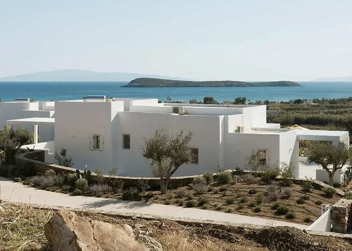 Golden Coast Citron Private Wadingpool Nest * Chrisi Akti (Paros)