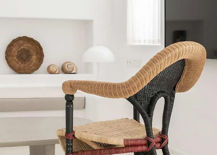 Golden Coast Citron Private Wadingpool Nest * Chrisi Akti (Paros)