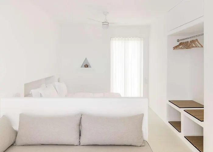 Golden Coast Citron Private Wadingpool Nest *