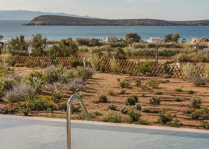 Golden Coast Citron Private Wadingpool Nest